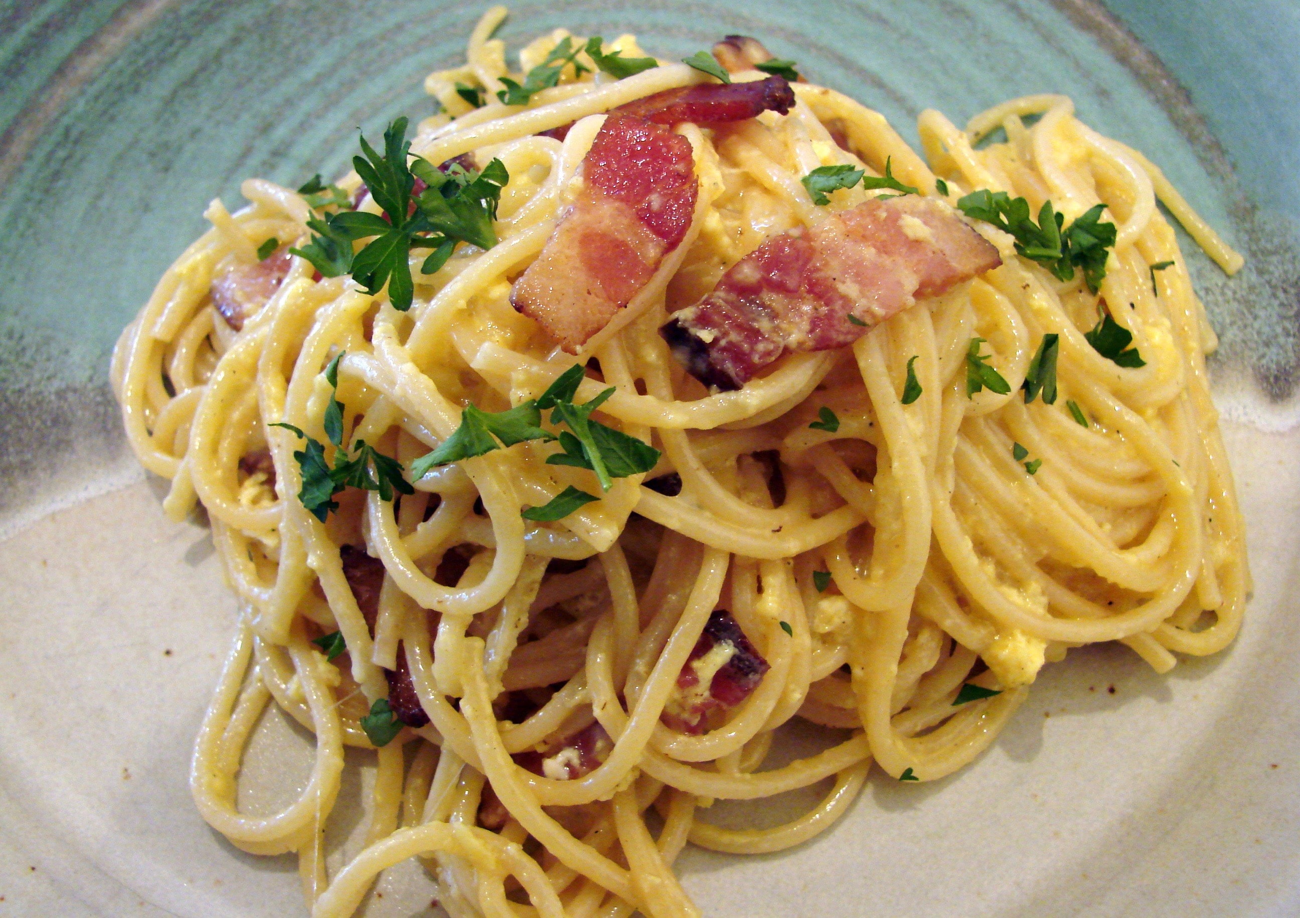 foodista-recipes-cooking-tips-and-food-news-spaghetti-carbonara